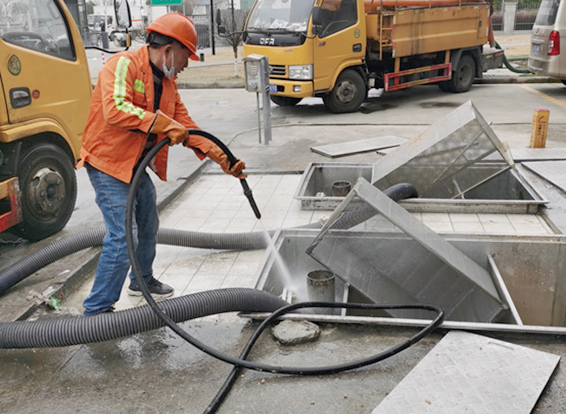 凤凰镇隔油池清理